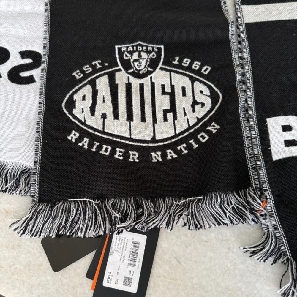 Hugo Boss X NFL RAIDERS Scarf, Wool-blend, new with‎ tag, Made in Italy